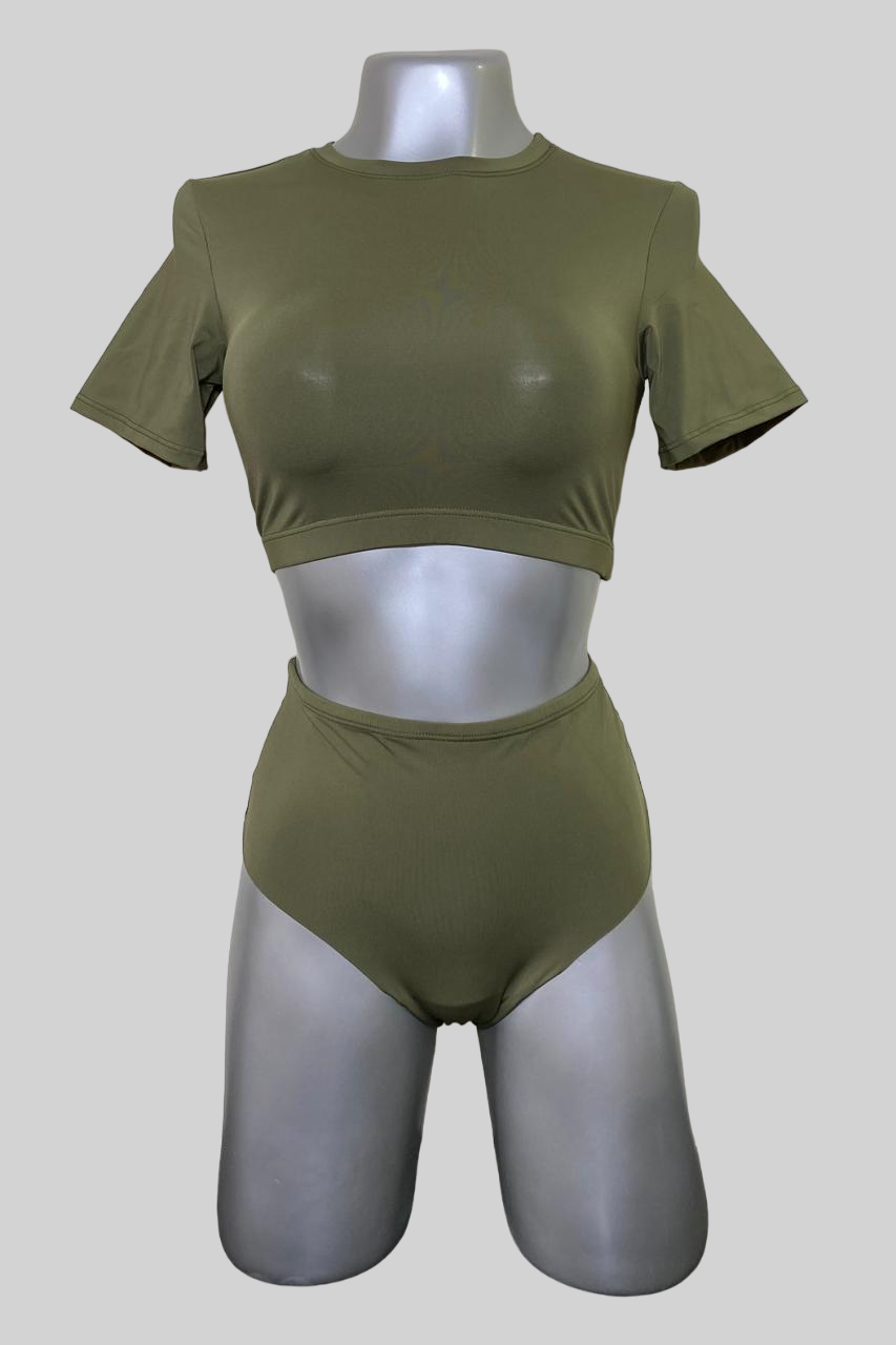 CONJUNTO CROP TOP + CACHETERO - REF 7